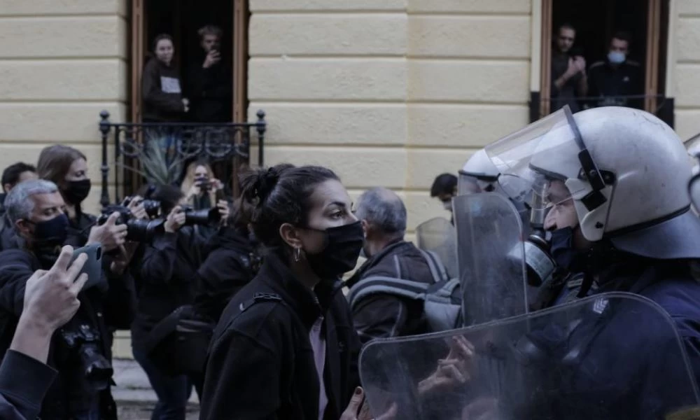 Χρυσοχοΐδης: Συνεχίζουμε ακάθεκτοι στον δρόμο της δημοκρατίας